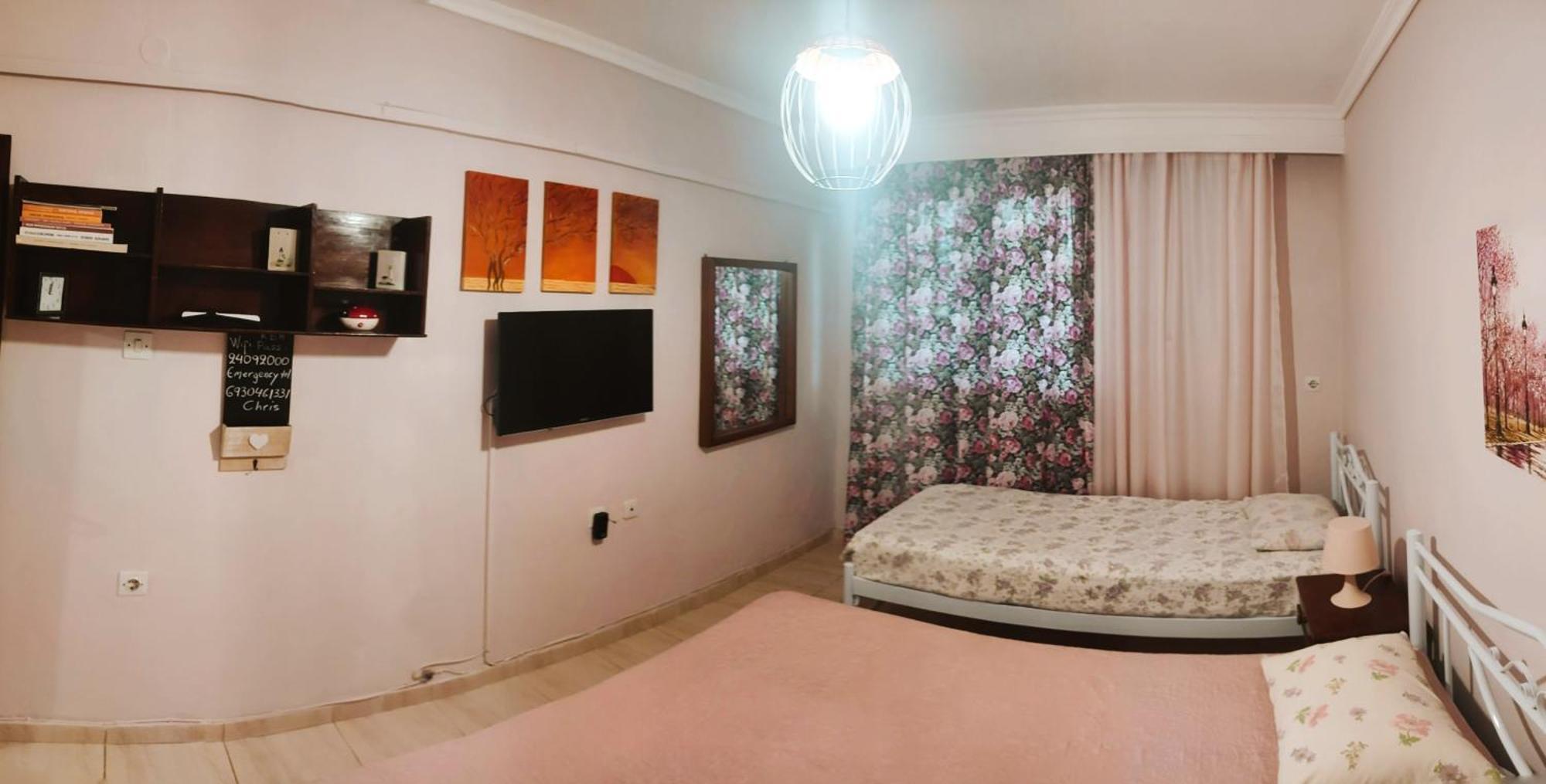 Retro Beach House Néa Péramos Екстериор снимка